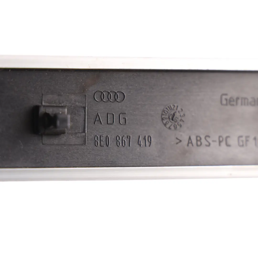 Audi A4 B7 Rivestimento Porta Posteriore Destro Alluminio Spazzolato 8E0867420 - SKU 8E0867419-1 - Numero di parte 8E0867419