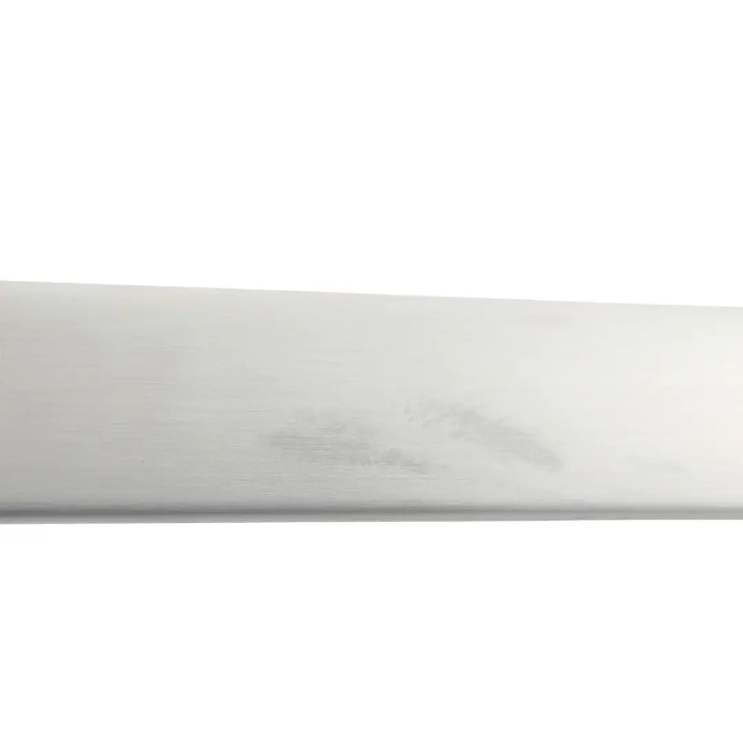 Moldura Puerta Trasera Derecha Aluminio Cepillado para Audi A4 B7 con número de pieza 8E0867420 Audi A4 B7 Moldura Puerta Trasera Derecha Aluminio Cepillado - SKU 8E0867420-1 - Número de pieza 8E0867420