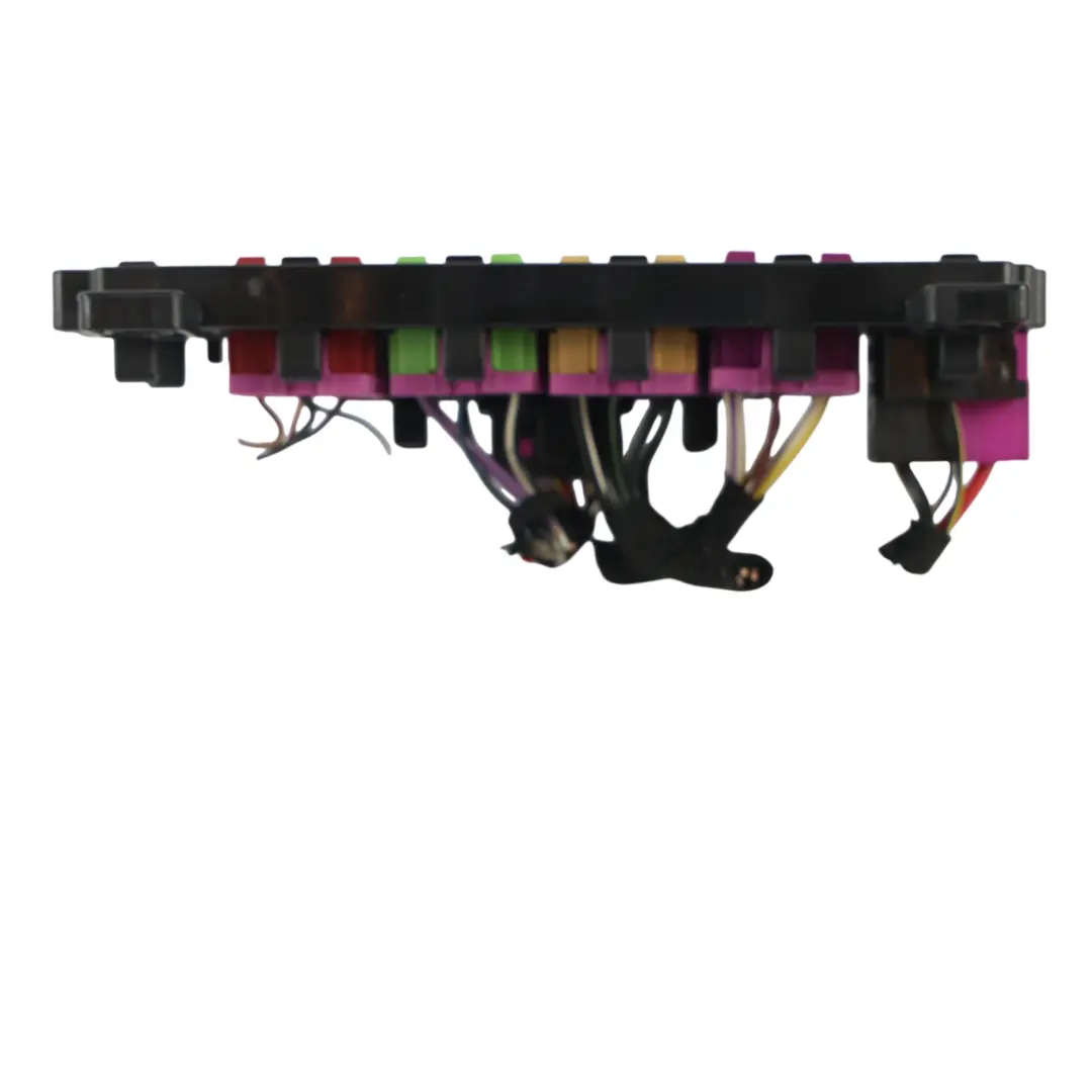 Audi A4 B6 B7 Seat Exeo Boîtier Relais Fusibles Support - SKU 8E0937503 - Numéro de pièce 8E0937503