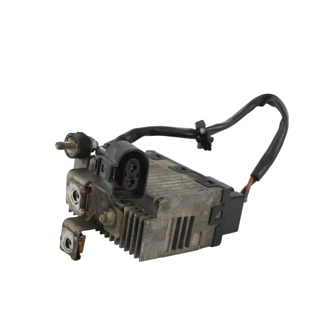 Módulo Control Relé Ventilador Radiador 2.0 TDI para Audi A4 B7 con número de pieza 8E0959501Q Audi A4 B7 Módulo Control Relé Ventilador Radiador 2.0 TDI - SKU 8E0959501Q - Número de pieza 8E0959501Q