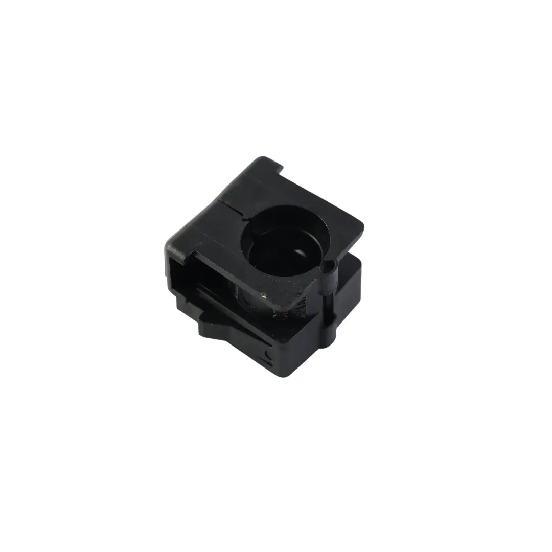 Audi A4 B8 A5 8T 8F Cablaggio Motorino Avviamento Clip - SKU 8E0972081 - Numero di parte 8E0972081
