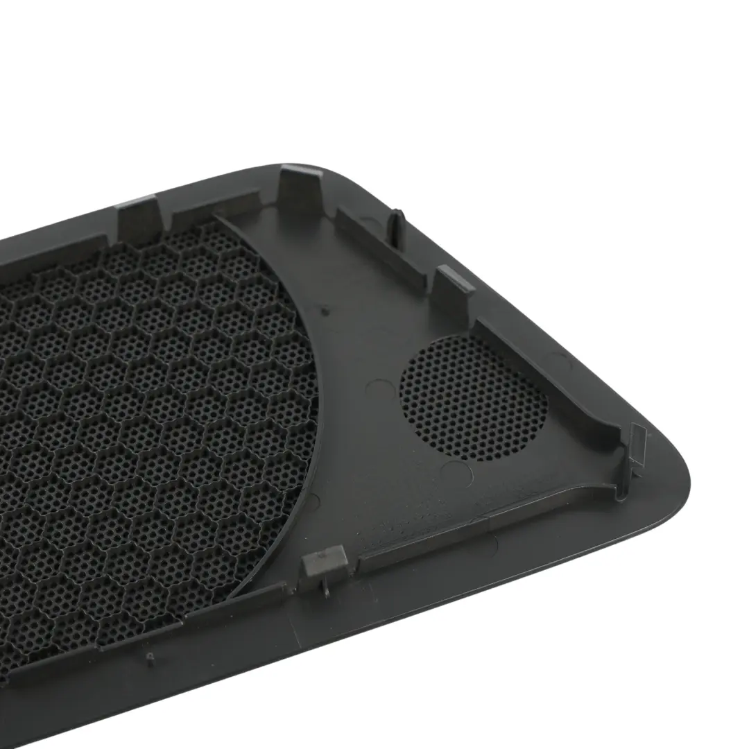 8F Convertibile Copertura Altoparlante Posteriore Destro per Audi A5 con numero di parte 8F0035436 Audi A5 8F Convertibile Copertura Altoparlante Posteriore Destro - SKU 8F0035436 - Numero di parte 8F0035436