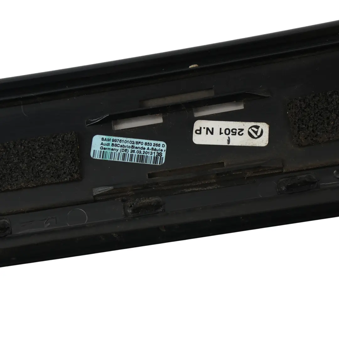 8F Cabrio Moldura Parabrisas Pilar A Cromado Derecho para Audi A5 con número de pieza 8F0853266D Audi A5 8F Cabrio Moldura Parabrisas Pilar A Cromado Derecho - SKU 8F0853266D - Número de pieza 8F0853266D