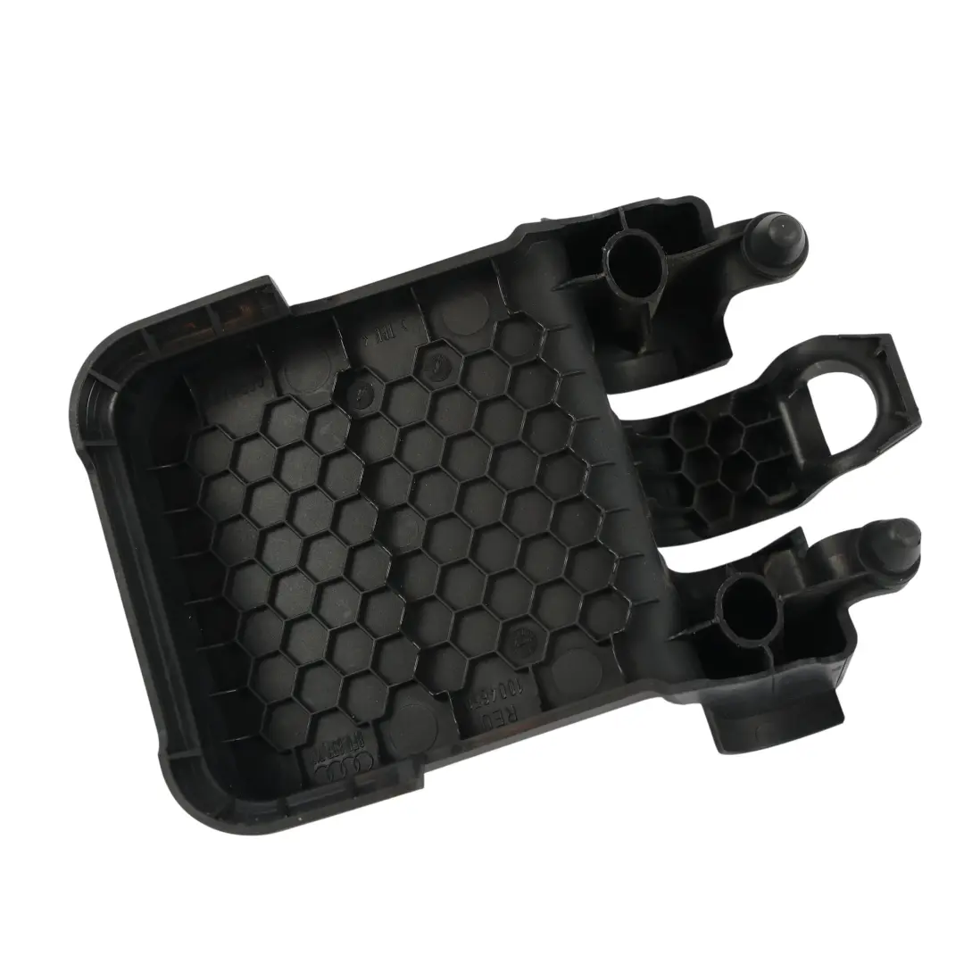 Audi A5 8F Cabrio Asiento Trasero Hebilla Cinturón Seguridad - SKU 8F0857717 - Número de pieza 8F0857717