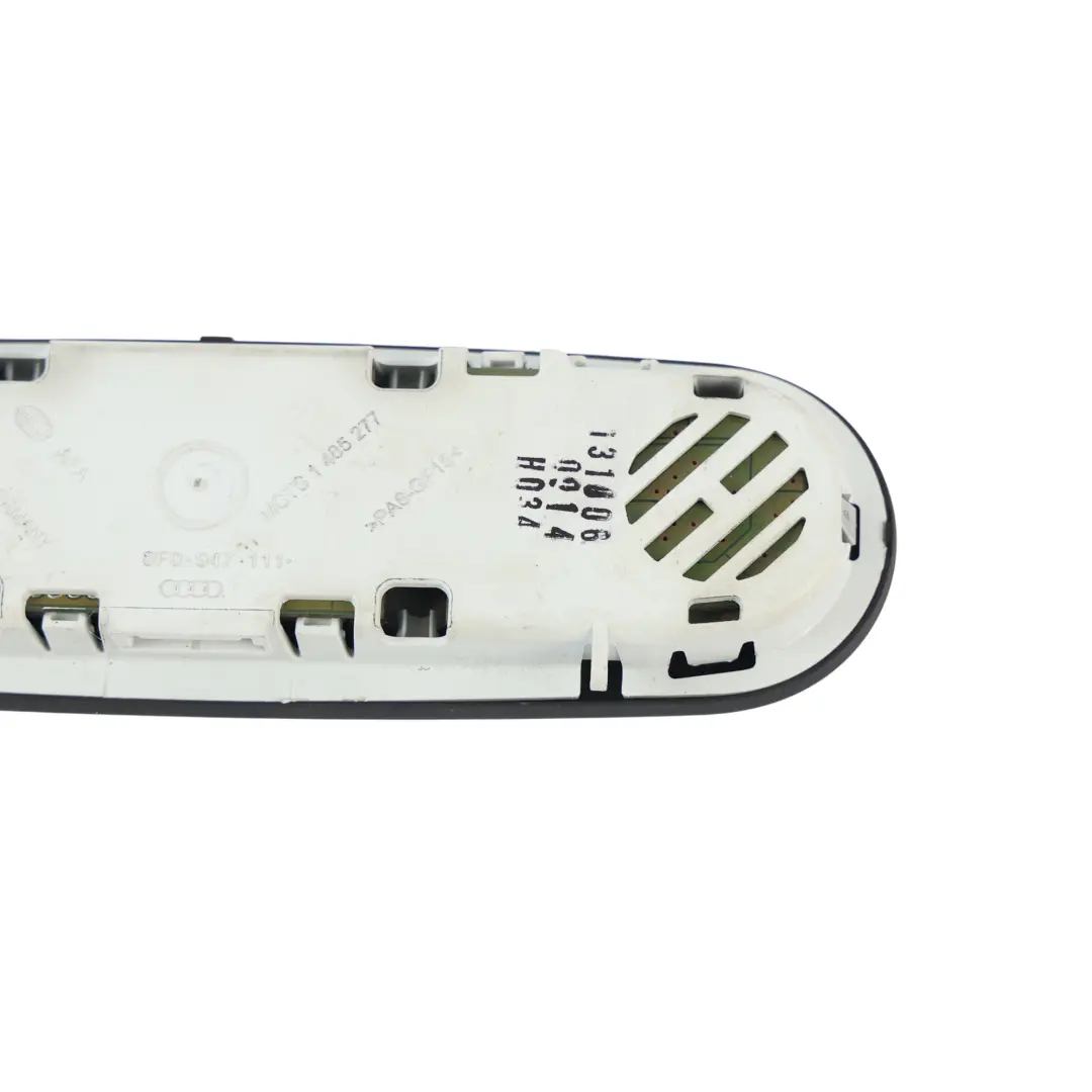 8F Kabriolet Lampka Podsufitki Tylna Czarna do Audi A5 S5 o numerze 8F0947111 Audi A5 S5 8F Kabriolet Lampka Podsufitki Tylna Czarna - SKU 8F0947111 - Numer Części 8F0947111