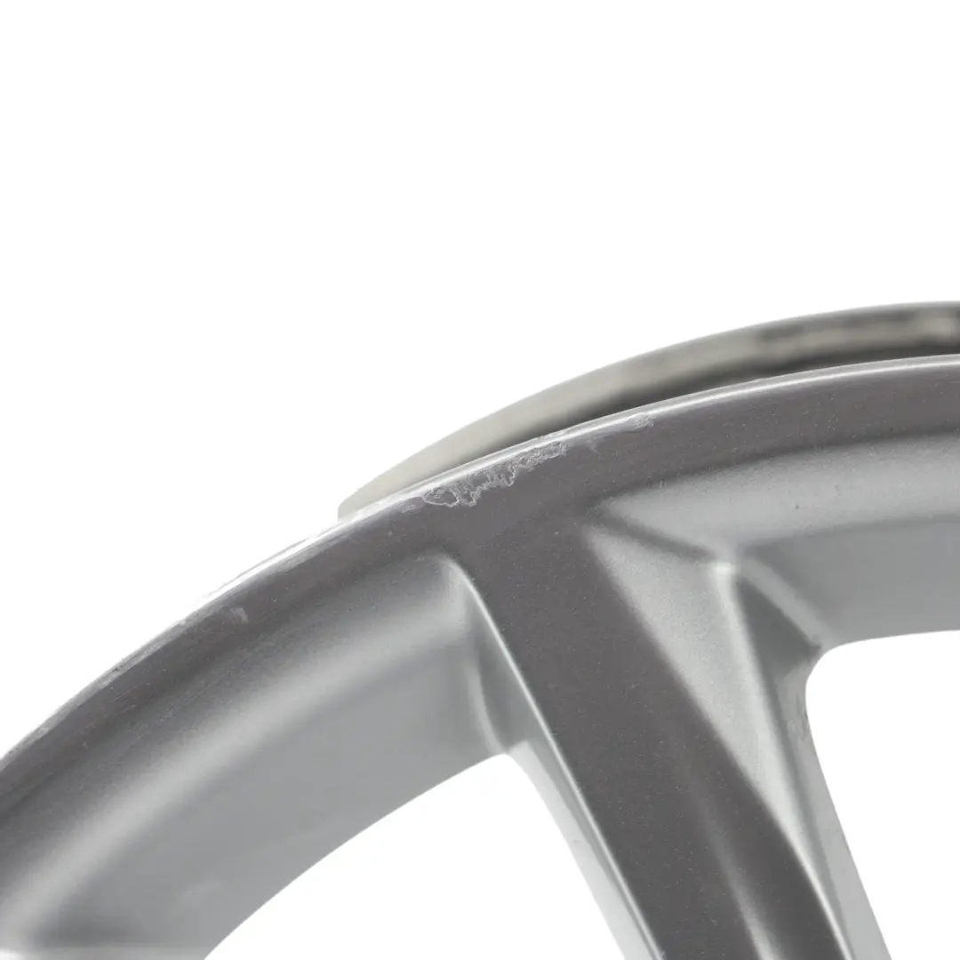 Mk2 TT Silberne Leichtmetallfelge Alufelge 17" ET:50 8,5J 8J0601025A für Audi mit Teilenummer 8J0601025BE Audi Mk2 TT Silberne Leichtmetallfelge Alufelge 17" ET:50 8,5J 8J0601025A - SKU 8J0601025BE-1 - Teilenummer 8J0601025BE