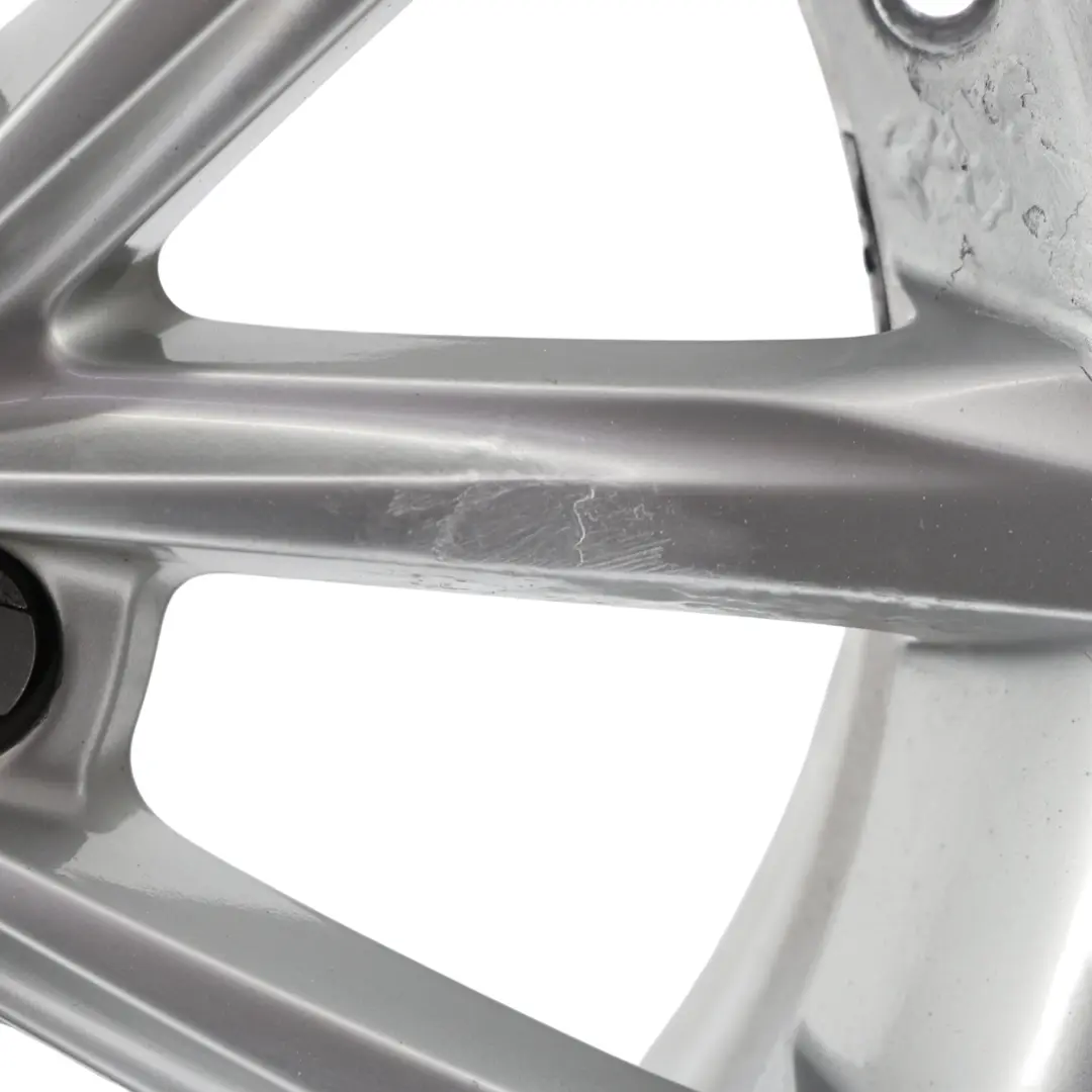 Felga Aluminiowa Srebrna 17" ET50 8,5J do Audi TT 8J o numerze 8J0601025BE Audi TT 8J Felga Aluminiowa Srebrna 17" ET50 8,5J - SKU 8J0601025BE-3 - Numer Części 8J0601025BE