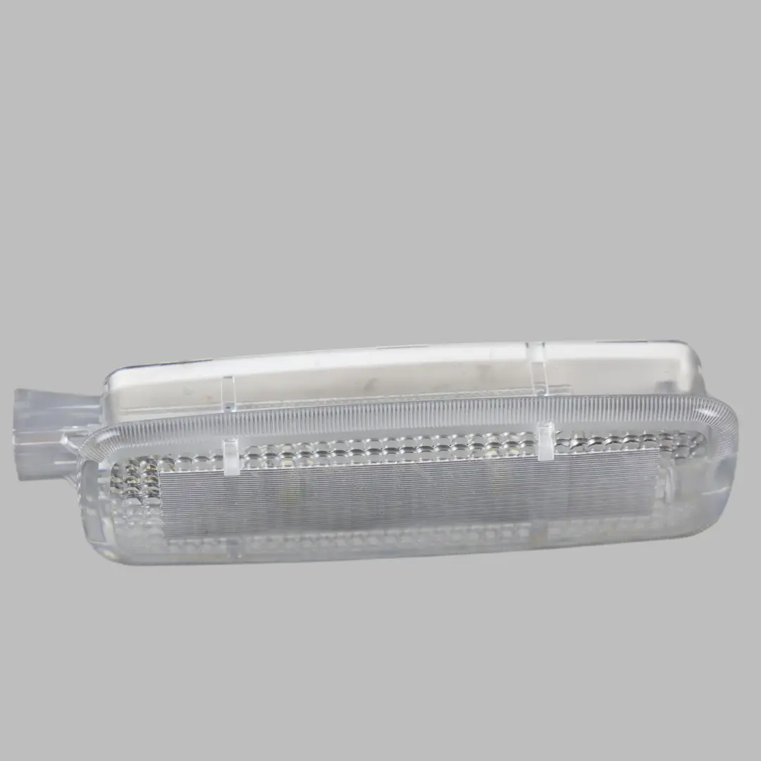 Audi A5 8F Convertible Panel Lámpara Parasol Delantero Derecho A - SKU 8J0947105 - Número de pieza 8J0947105
