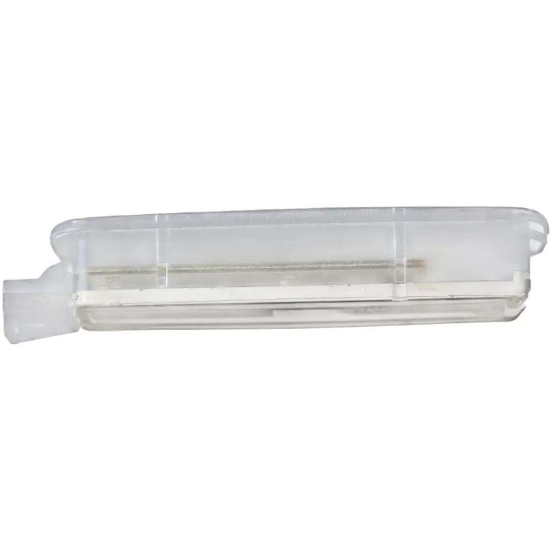 8F Convertible Panel Lámpara Parasol Delantero Izquierdo para Audi A5 con número de pieza 8J0947105A Audi A5 8F Convertible Panel Lámpara Parasol Delantero Izquierdo - SKU 8J0947105A - Número de pieza 8J0947105A
