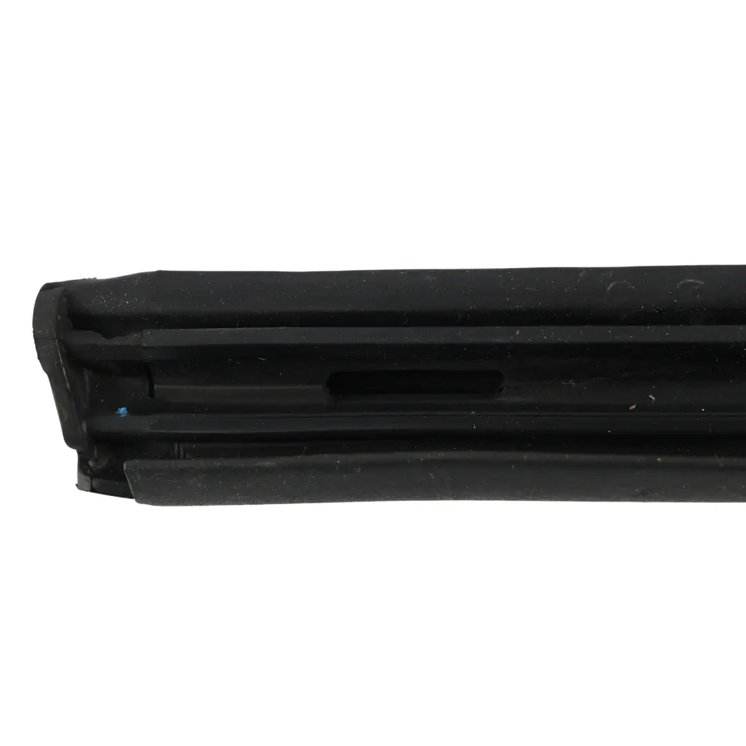 Joint Étanchéité Toit Pliable Droite pour Audi TT 8J Cabriolet à propos du numéro de pièce 8J7871456 Audi TT 8J Cabriolet Joint Étanchéité Toit Pliable Droite - SKU 8J7871456 - Numéro de pièce 8J7871456