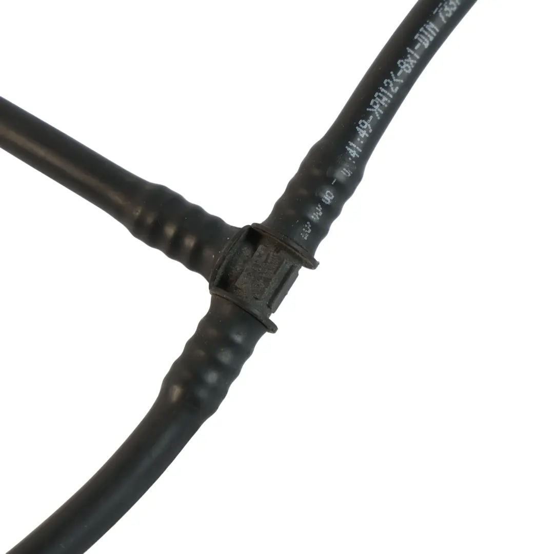 Tubo Espansione Refrigerante 3.2 FSI per Audi A4 B8 A5 8T A6 con numero di parte 8K0121081AC Audi A4 B8 A5 8T A6 Tubo Espansione Refrigerante 3.2 FSI - SKU 8K0121081AC - Numero di parte 8K0121081AC