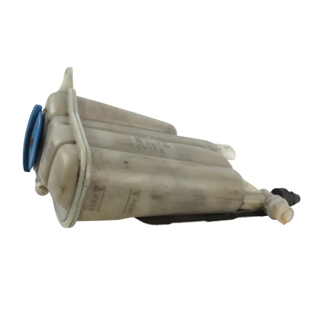 8K A5 S5 8F 8T Réservoir Expansion Radiateur pour Audi A4 S4 à propos du numéro de pièce 8K0121405F Audi A4 S4 8K A5 S5 8F 8T Réservoir Expansion Radiateur - SKU 8K0121405F - Numéro de pièce 8K0121405F