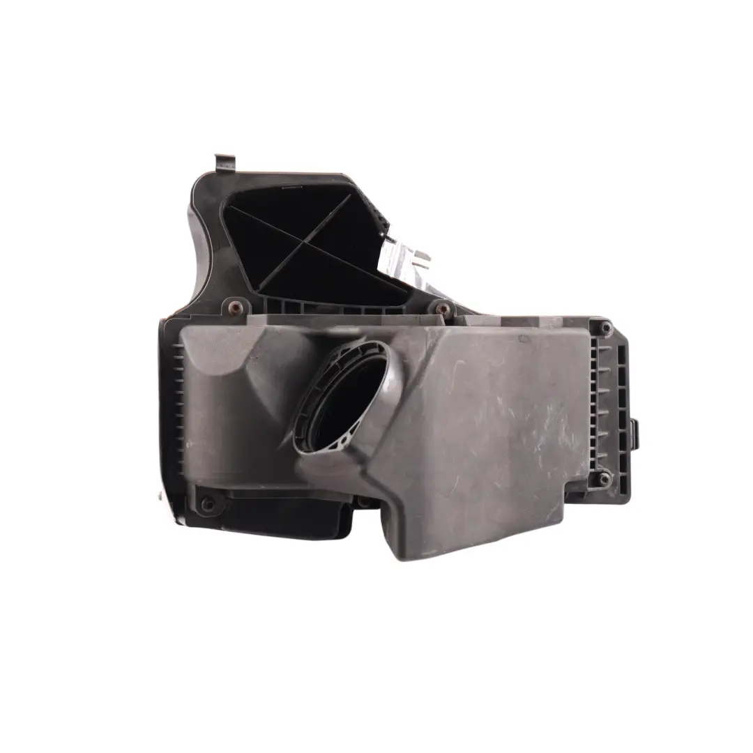 Filter Box Air Intake Silencer Filter Box to Audi A4 B8 2.0 TDI Air with Part number 8K0133835AF Audi A4 B8 2.0 TDI Air Filter Box Air Intake Silencer Filter Box - SKU 8K0133835AF - Part number 8K0133835AF