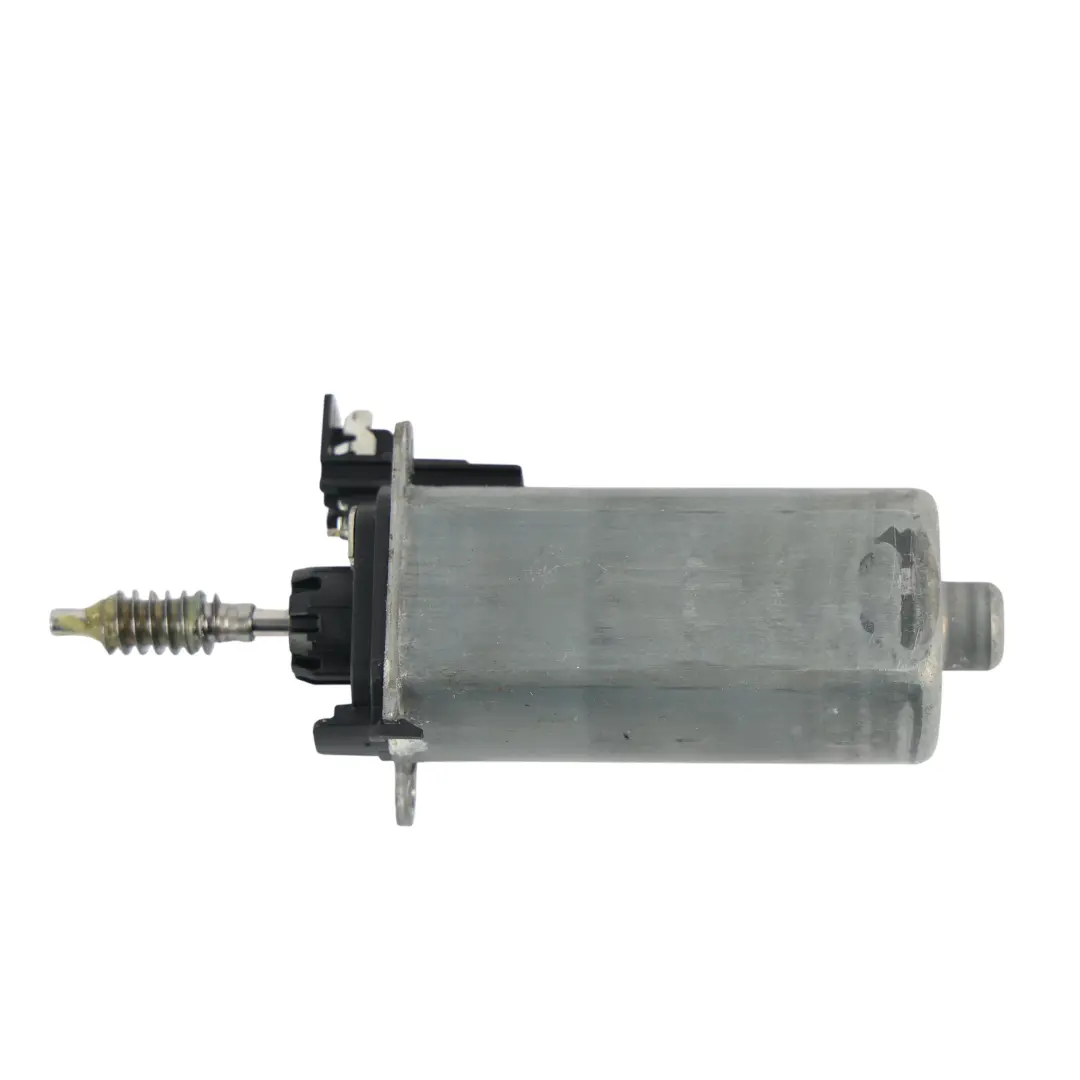 Front Seat Adjust Motor Right O/S to Audi A5 8T A4 B8 A6 C7 VW Passat B8 with Part number 8K0959762 Audi A5 8T A4 B8 A6 C7 VW Passat B8 Front Seat Adjust Motor Right O/S - SKU 8K0959762-1 - Part number 8K0959762