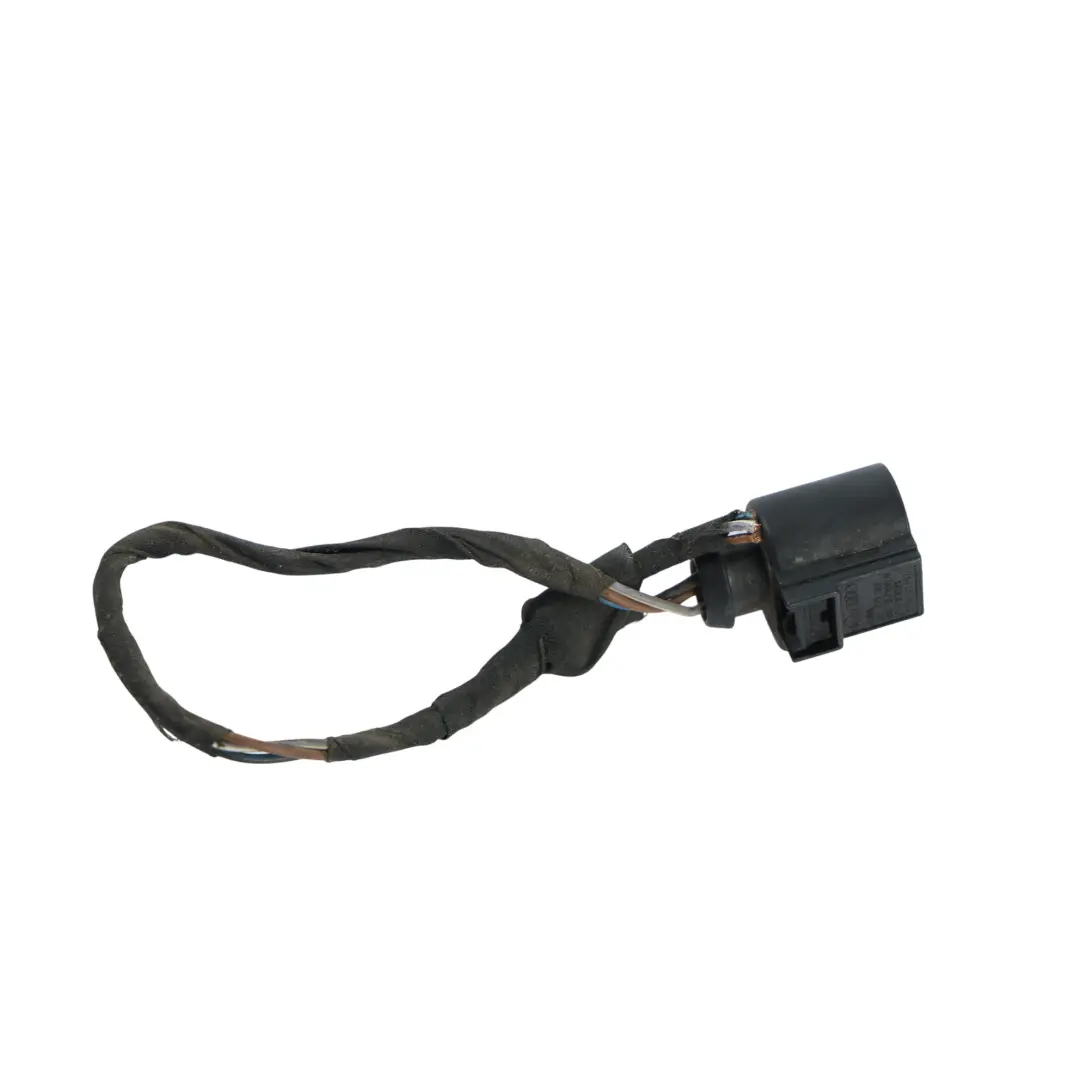 Connettore Cavo Fanale Posteriore Sinistro per Audi A4 B8 Berlina con numero di parte 8K5945095D Audi A4 B8 Berlina Connettore Cavo Fanale Posteriore Sinistro - SKU 8K5945095D-2 - Numero di parte 8K5945095D