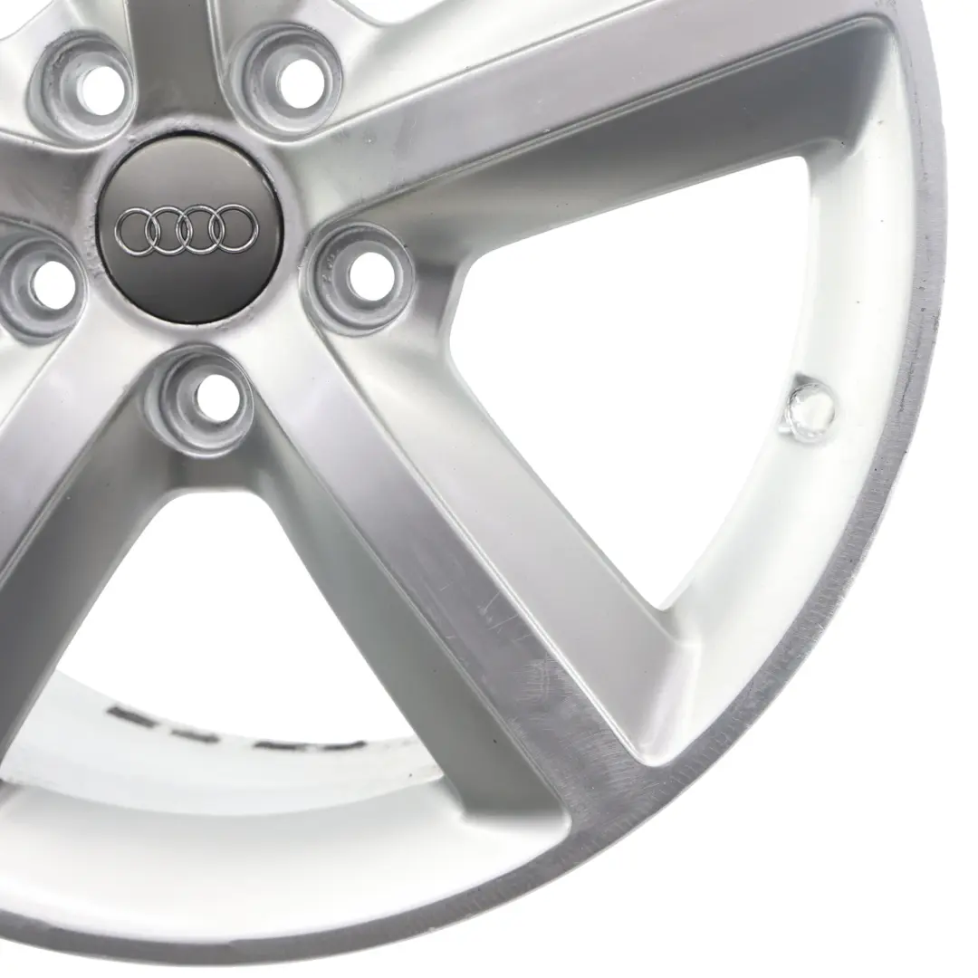 Silberne Leicht Metall Felge 17" 7,5J ET:56 für Audi A3 8P mit Teilenummer 8P0601025AL Audi A3 8P Silberne Leicht Metall Felge 17" 7,5J ET:56 - SKU 8P0601025AL-1 - Teilenummer 8P0601025AL