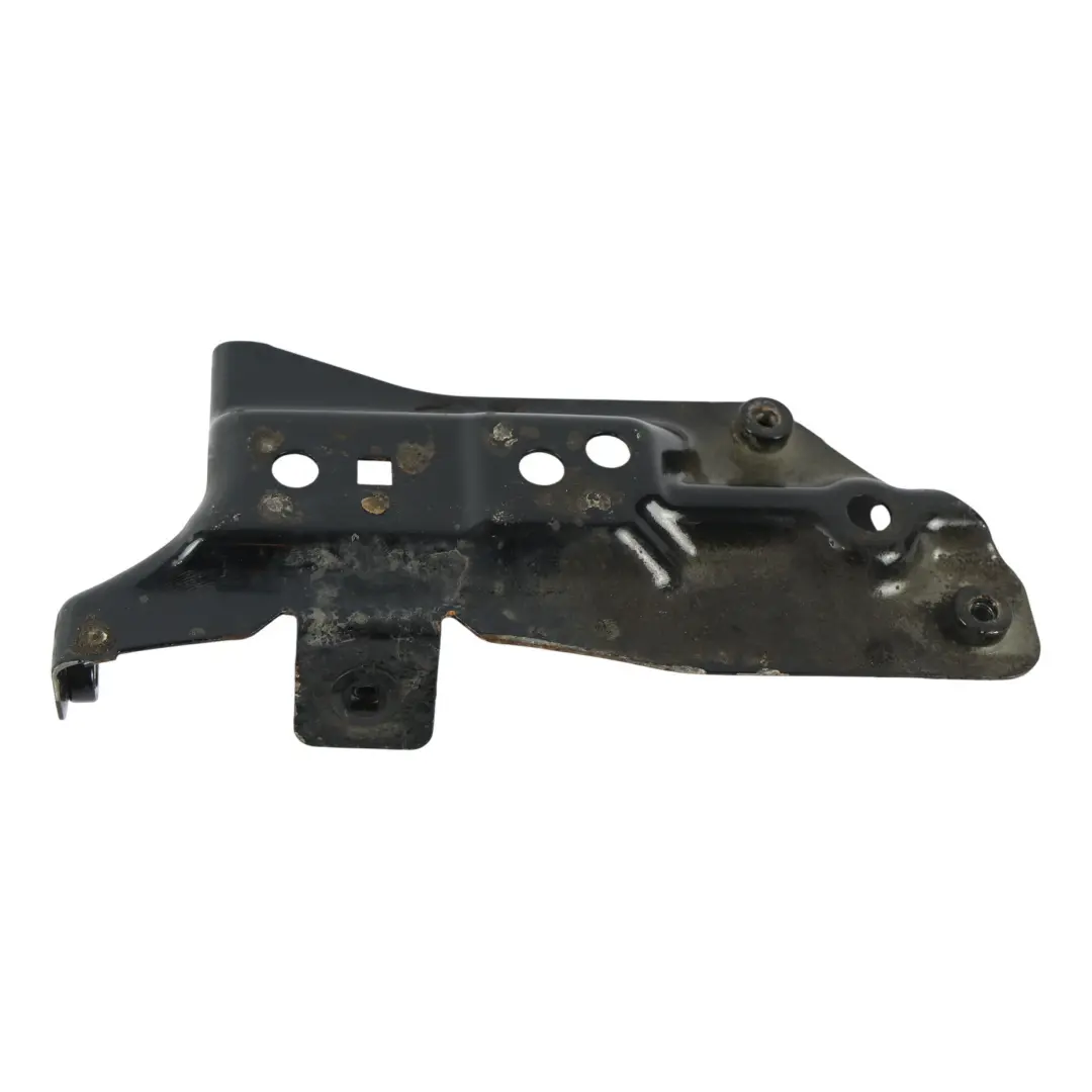 Soporte Montaje Panel Aleta Delantera Derecha Negro Fantasma Z9Y para Audi A3 8P con número de pieza 8P0821136A Audi A3 8P Soporte Montaje Panel Aleta Delantera Derecha Negro Fantasma Z9Y - SKU 8P0821136A-PHB - Número de pieza 8P0821136A