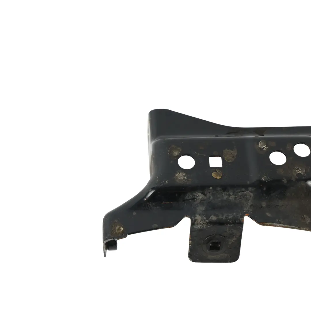 Soporte Montaje Panel Aleta Delantera Derecha Negro Fantasma Z9Y para Audi A3 8P con número de pieza 8P0821136A Audi A3 8P Soporte Montaje Panel Aleta Delantera Derecha Negro Fantasma Z9Y - SKU 8P0821136A-PHB - Número de pieza 8P0821136A