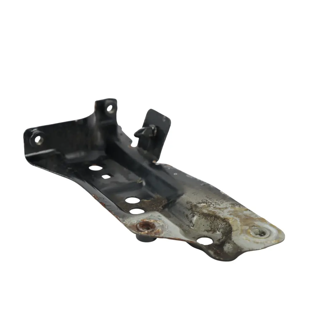 Soporte Montaje Panel Aleta Delantera Derecha Negro Fantasma Z9Y para Audi A3 8P con número de pieza 8P0821136A Audi A3 8P Soporte Montaje Panel Aleta Delantera Derecha Negro Fantasma Z9Y - SKU 8P0821136A-PHB - Número de pieza 8P0821136A