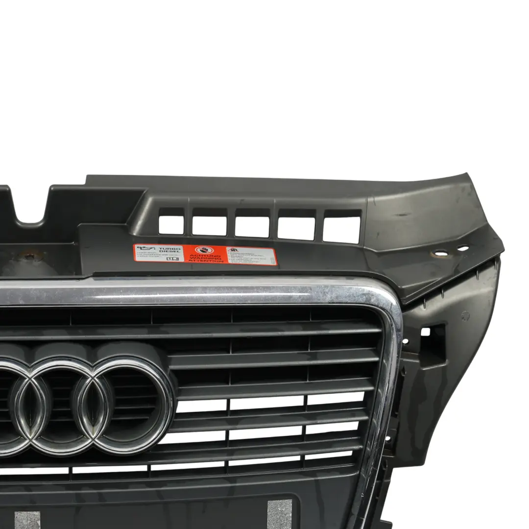 Rejilla Central Superior Delantera Cubre Radiador Panel para Audi A3 8P con número de pieza 8P0853651M Audi A3 8P Rejilla Central Superior Delantera Cubre Radiador Panel - SKU 8P0853651M-1 - Número de pieza 8P0853651M
