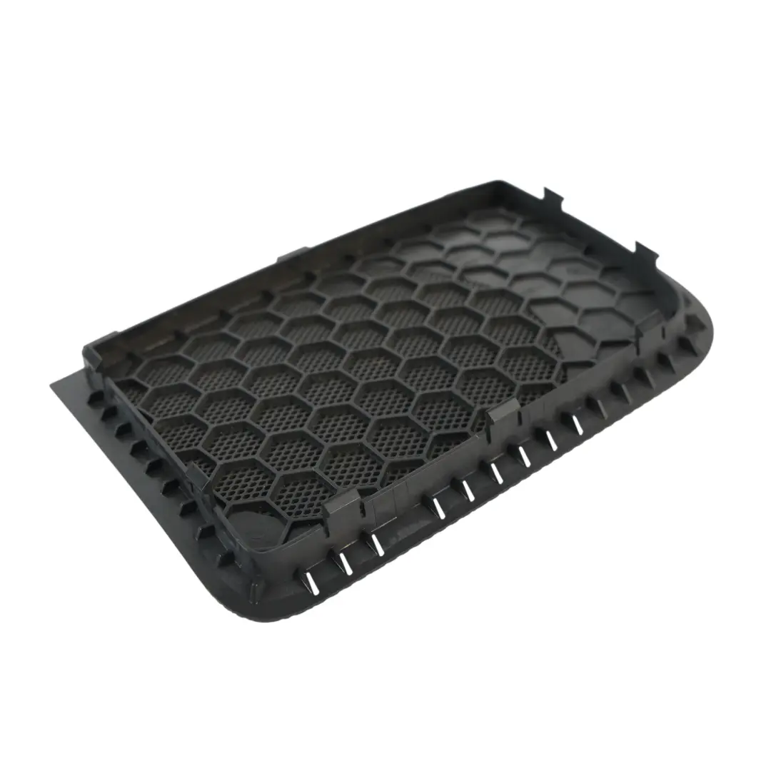 Rejilla Altavoz Panel Lateral Trasero Izquierdo para Audi A3 8P con número de pieza 8P3035435 Audi A3 8P Rejilla Altavoz Panel Lateral Trasero Izquierdo - SKU 8P3035435 - Número de pieza 8P3035435