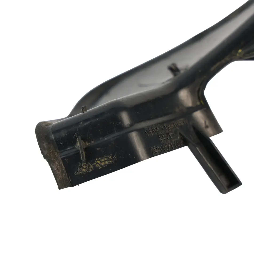 Audi A3 8P 3Dr Coffre Hayon Charnière Cache Panneau Garniture Droit - SKU 8P3827686B - Numéro de pièce 8P3827686B