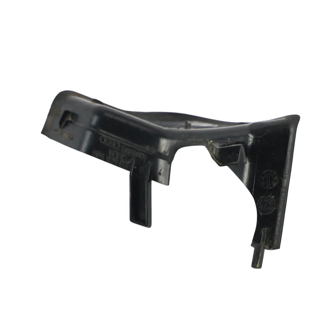 3Dr Osłona Zawiasu Klapy Bagażnika Prawa do Audi A3 8P o numerze 8P3827686B Audi A3 8P 3Dr Osłona Zawiasu Klapy Bagażnika Prawa - SKU 8P3827686B - Numer Części 8P3827686B