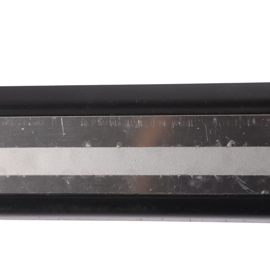 Moldura Umbral Puerta Panel Delantero Trasero Derecho 8P3853492G para Audi A3 S3 8P con número de pieza 8P3853492K Audi A3 S3 8P Moldura Umbral Puerta Panel Delantero Trasero Derecho 8P3853492G - SKU 8P3853492K - Número de pieza 8P3853492K
