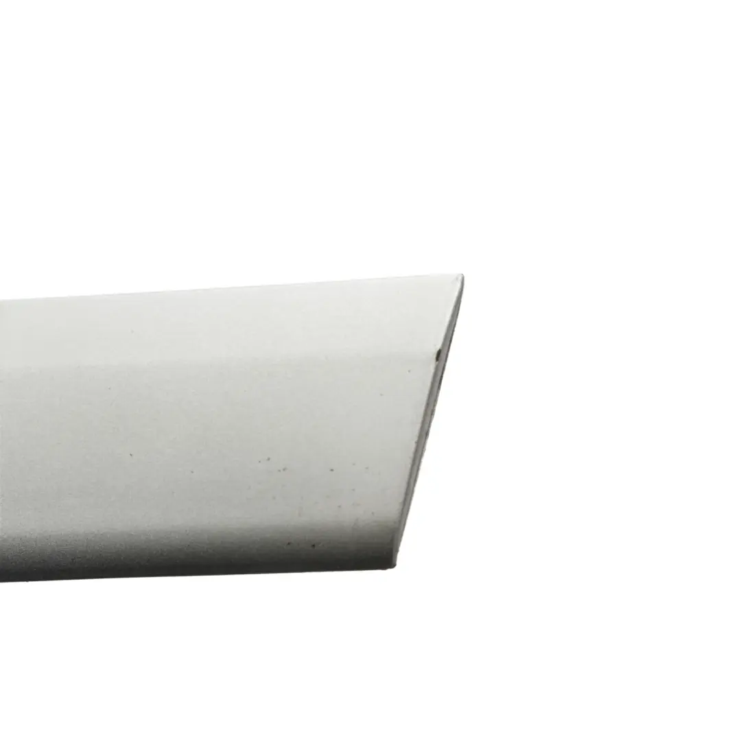 Audi A3 8P Moldura Tapa Puerta Delantera Izquierda Plata Hielo X7W - SKU 8P3853953D-ICS - Número de pieza 8P3853953D