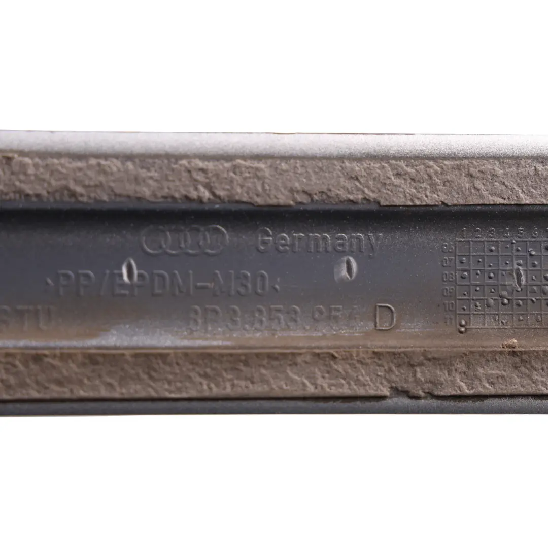 Baguette Moulure Porte Droite Argent Glace X7W pour Audi A3 S3 8P à propos du numéro de pièce 8P3853954D Audi A3 S3 8P Baguette Moulure Porte Droite Argent Glace X7W - SKU 8P3853954D-ICS - Numéro de pièce 8P3853954D
