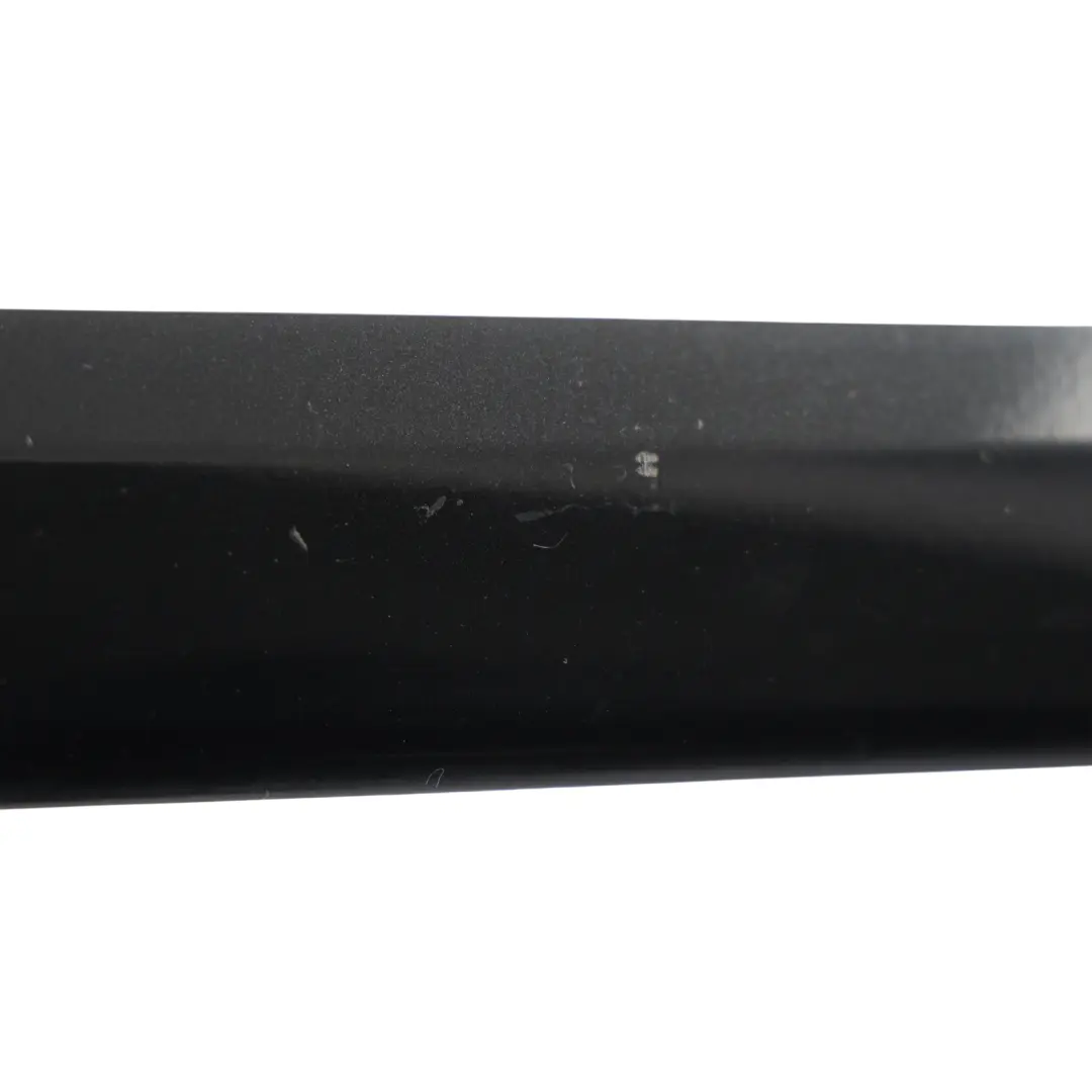 Modanatura Finestrino Anteriore Destro Nero Phantom Z9Y per Audi A3 8P con numero di parte 8P3853954D Audi A3 8P Modanatura Finestrino Anteriore Destro Nero Phantom Z9Y - SKU 8P3853954D-PHB - Numero di parte 8P3853954D