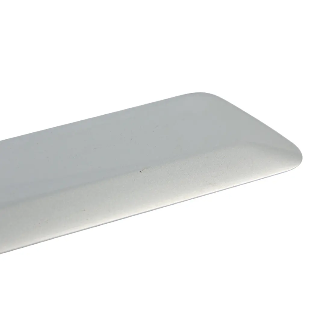 Hintere Seitenwand Zierleiste Rechts Eissilber X7W für Audi A3 8P 3D mit Teilenummer 8P3853984D Audi A3 8P 3D Hintere Seitenwand Zierleiste Rechts Eissilber X7W - SKU 8P3853984D-ICS - Teilenummer 8P3853984D