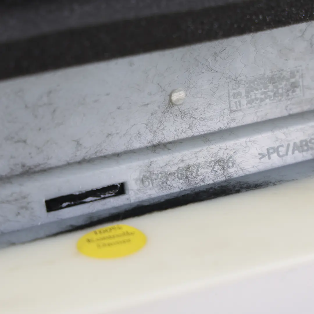 Audi A3 S3 8P 3Dr Panel Moldura Pilar C Trasero Derecho Negro - SKU 8P3867296 - Número de pieza 8P3867296