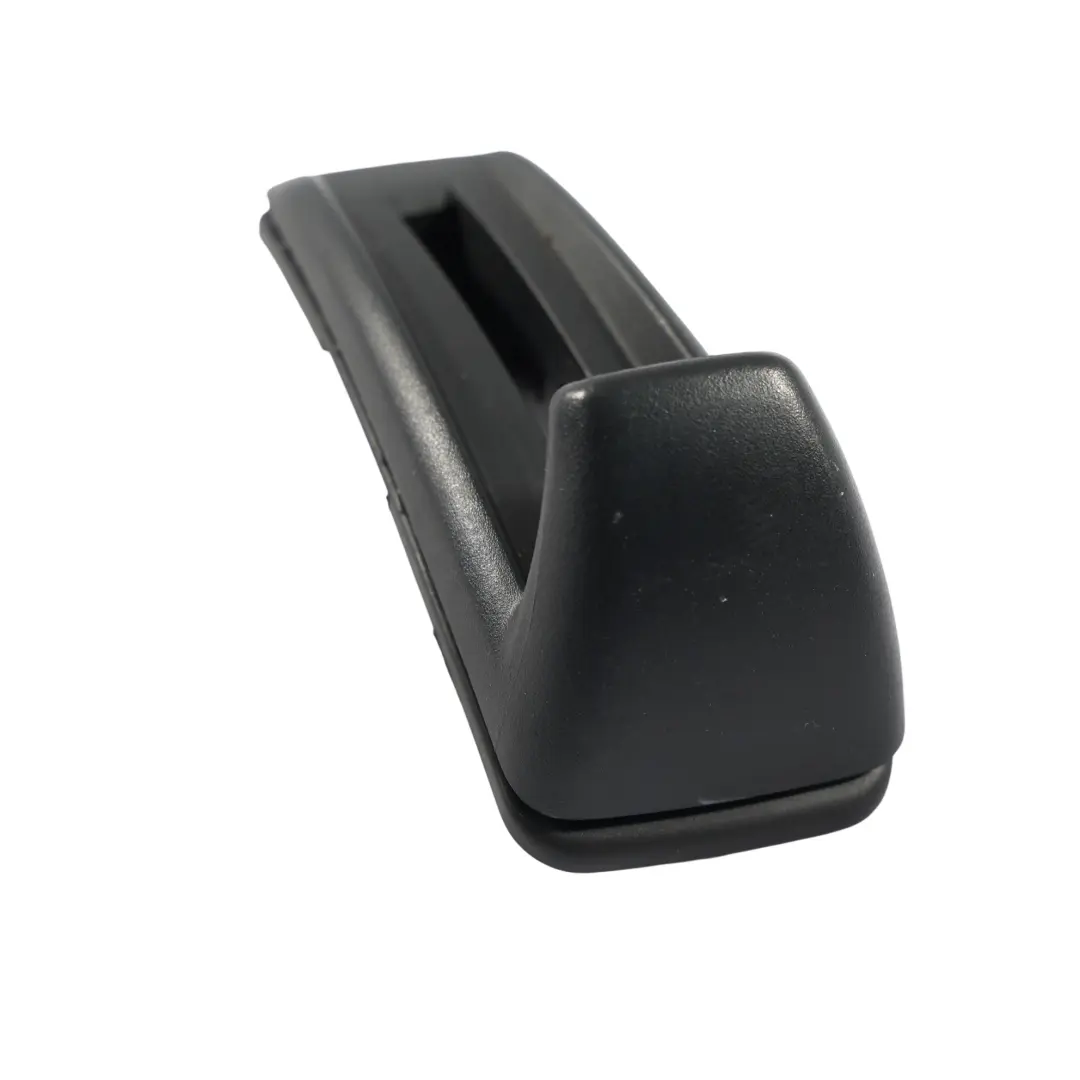 Volkswagen Golf 5K Audi A3 8P Seat Supporto Rilascio Anteriore Destro - SKU 8P3881630A - Numero di parte 8P3881630A