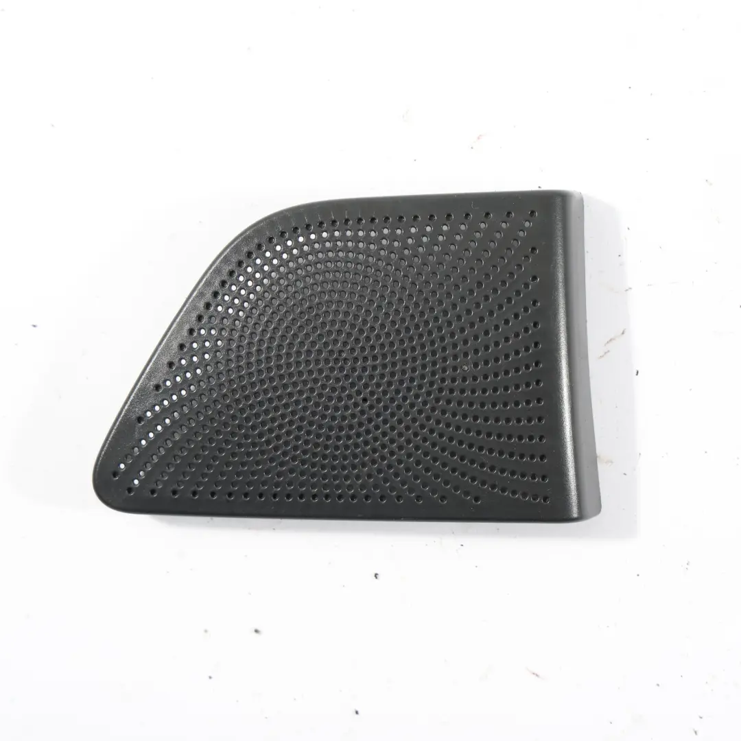 Maskownica Głośnika Drzwi Tylna Lewy Tył do Audi Q5 8R o numerze 8R0035409A Audi Q5 8R Maskownica Głośnika Drzwi Tylna Lewy Tył - SKU 8R0035409A - Numer Części 8R0035409A