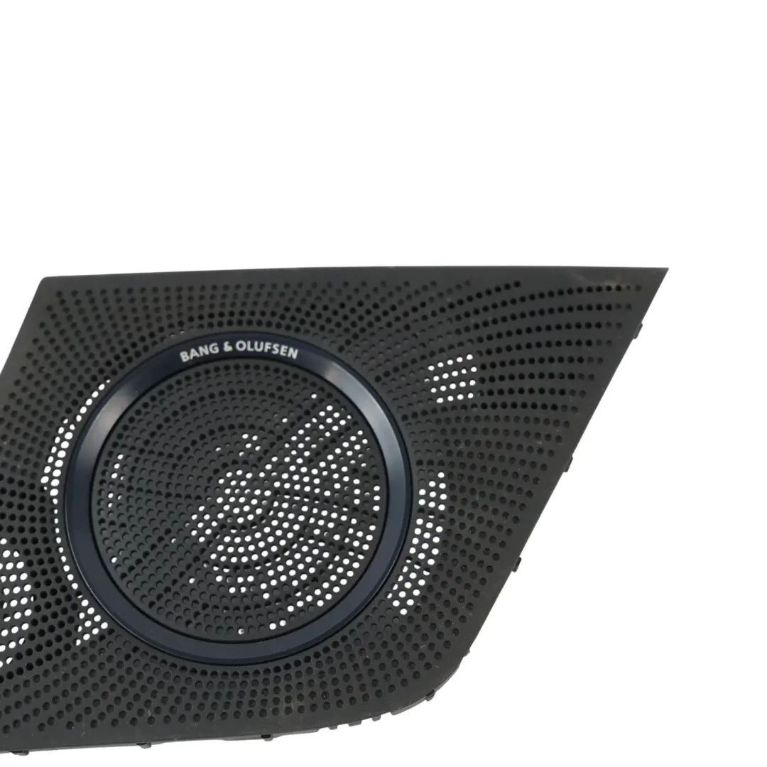 Griglia Altoparlante Bang&Olufsen Nero Sinistra per Audi Q5 8R con numero di parte 8R0035427 Audi Q5 8R Griglia Altoparlante Bang&Olufsen Nero Sinistra - SKU 8R0035427 - Numero di parte 8R0035427