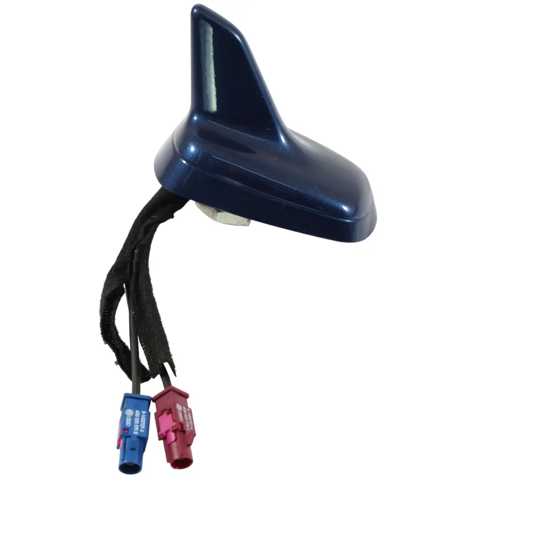 Antena Techo Tiburón Azul Scuba Metalizado X5Q para Audi Q5 8R con número de pieza 8R0035503E Audi Q5 8R Antena Techo Tiburón Azul Scuba Metalizado X5Q - SKU 8R0035503E-SCB - Número de pieza 8R0035503E