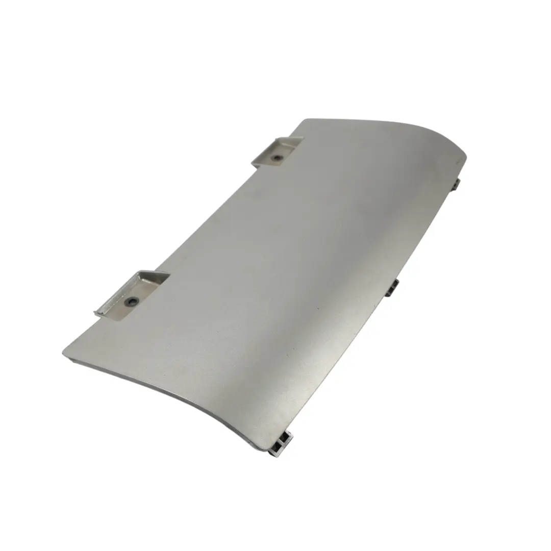 Tapa Enganche Remolque Trasero Panel S-Line para Audi Q5 8R con número de pieza 8R0807819H Audi Q5 8R Tapa Enganche Remolque Trasero Panel S-Line - SKU 8R0807819H - Número de pieza 8R0807819H