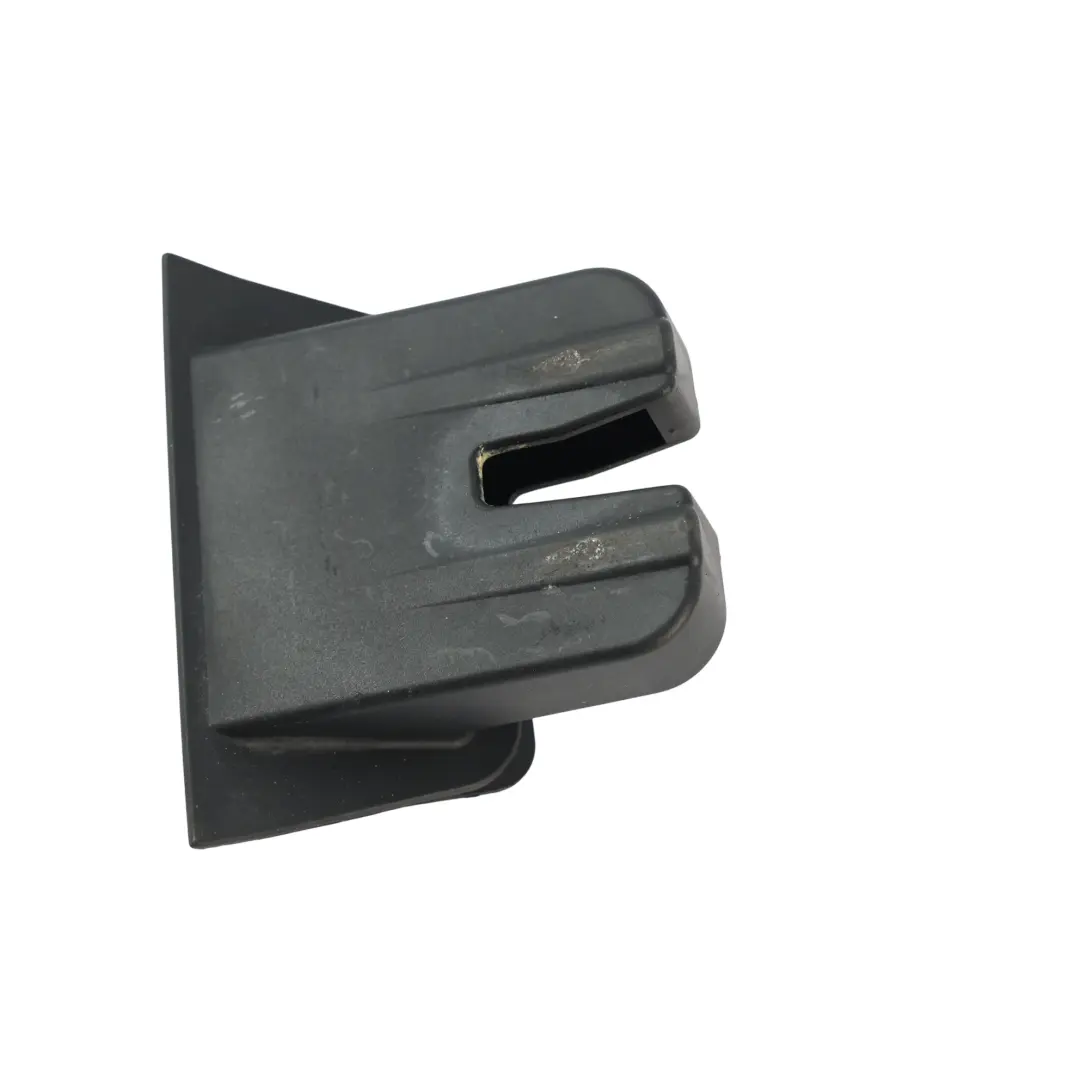 Osłona Rygla Zamka Klapy Bagażnika do Audi Q5 8R o numerze 8R0827520C Audi Q5 8R Osłona Rygla Zamka Klapy Bagażnika - SKU 8R0827520C - Numer Części 8R0827520C