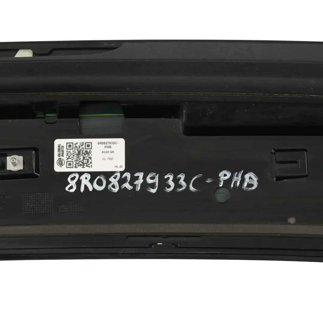 Alerón Trasero Portón Panel Moldura Negro Fantasma Z9Y para Audi Q5 8R con número de pieza 8R0827933C Audi Q5 8R Alerón Trasero Portón Panel Moldura Negro Fantasma Z9Y - SKU 8R0827933C-PHB - Número de pieza 8R0827933C