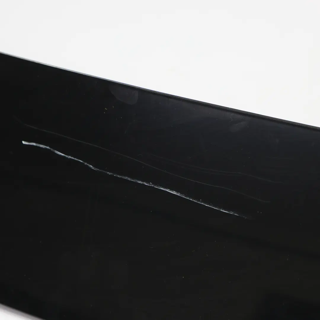 Spoiler Posteriore Portellone Pannello Nero Phantom Z9Y per Audi Q5 8R con numero di parte 8R0827933C Audi Q5 8R Spoiler Posteriore Portellone Pannello Nero Phantom Z9Y - SKU 8R0827933C-PHB - Numero di parte 8R0827933C