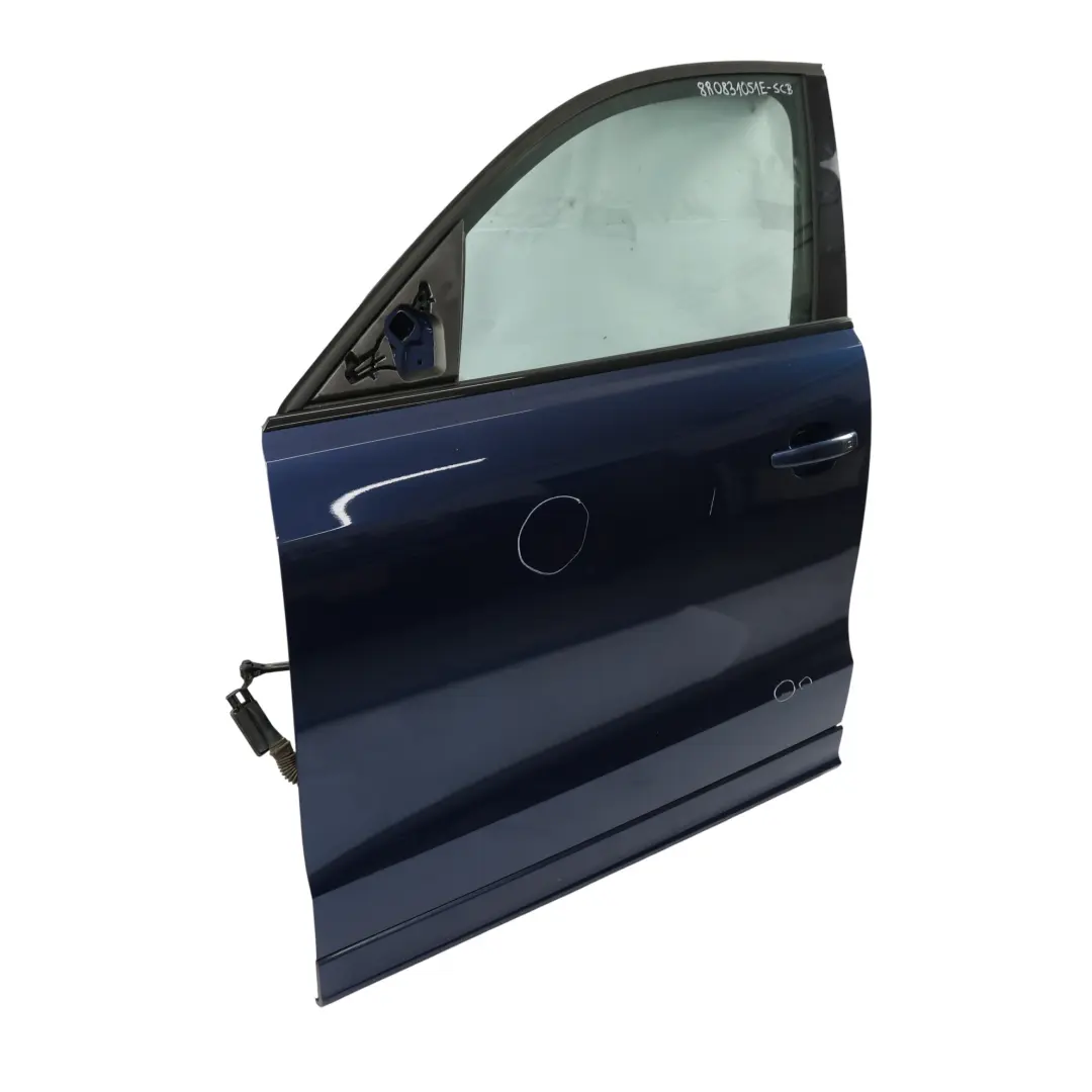 Pokrycie Drzwi Przednich Lewy Scuba Niebieski Metaliczny X5Q do Audi Q5 8R o numerze 8R0831051E Audi Q5 8R Pokrycie Drzwi Przednich Lewy Scuba Niebieski Metaliczny X5Q - SKU 8R0831051E-SCB - Numer Części 8R0831051E