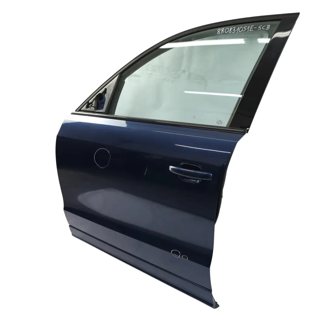 Panel Cobertura Puerta Delantera Izquierda Azul Metalico X5Q para Audi Q5 8R con número de pieza 8R0831051E Audi Q5 8R Panel Cobertura Puerta Delantera Izquierda Azul Metalico X5Q - SKU 8R0831051E-SCB - Número de pieza 8R0831051E