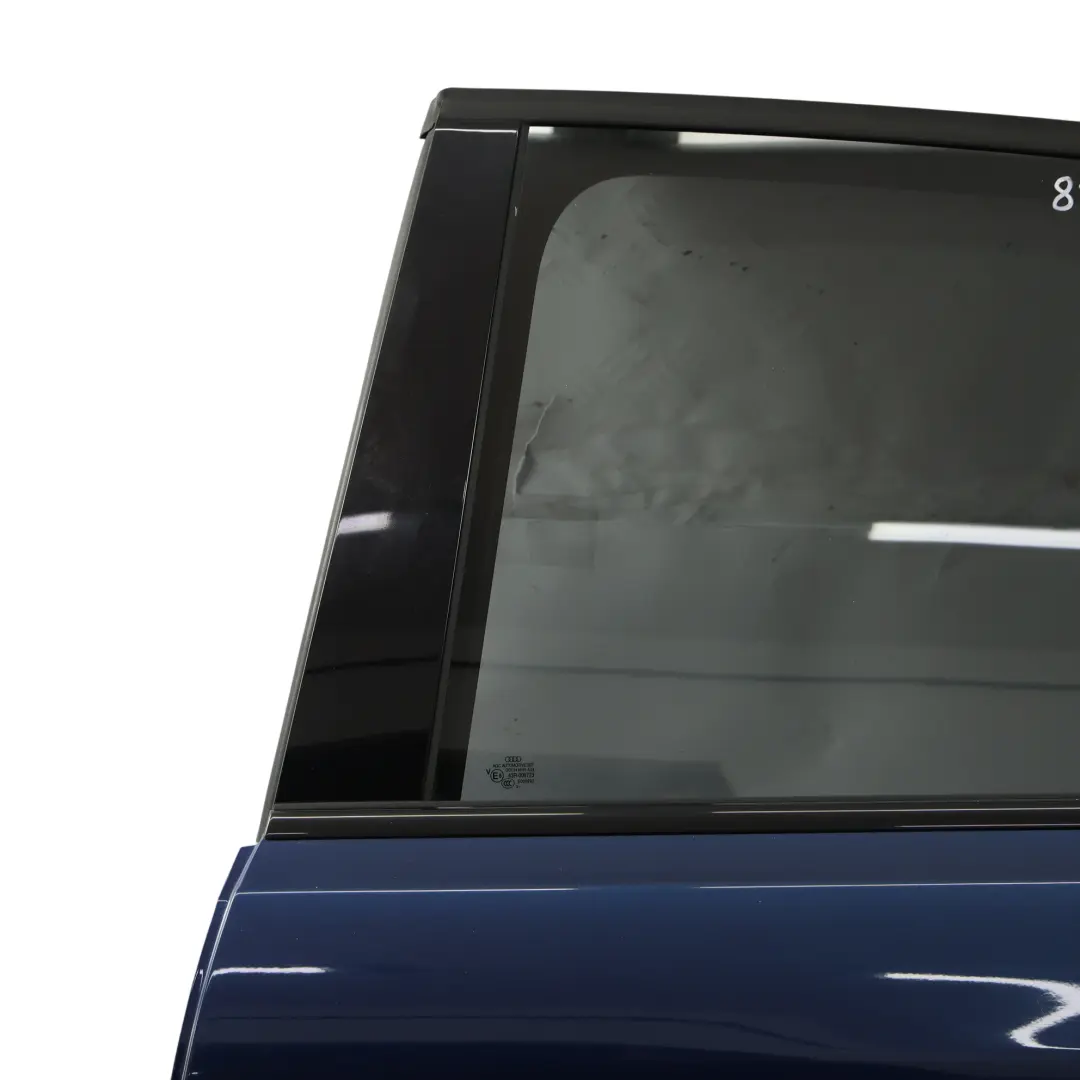 Puerta Trasera Izquierda Azul Scuba Metalizado X5Q para Audi Q5 8R con número de pieza 8R0833051B Audi Q5 8R Puerta Trasera Izquierda Azul Scuba Metalizado X5Q - SKU 8R0833051B-SCB - Número de pieza 8R0833051B