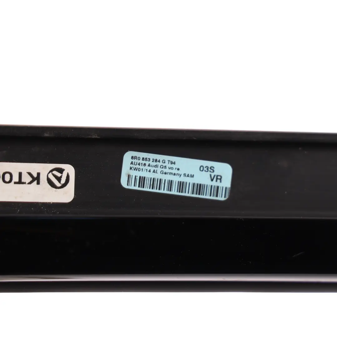 Front Door Outer Trim Strip Seal Gasket Right O/S Black to Audi Q5 8R with Part number 8R0853284G Audi Q5 8R Front Door Outer Trim Strip Seal Gasket Right O/S Black - SKU 8R0853284G - Part number 8R0853284G