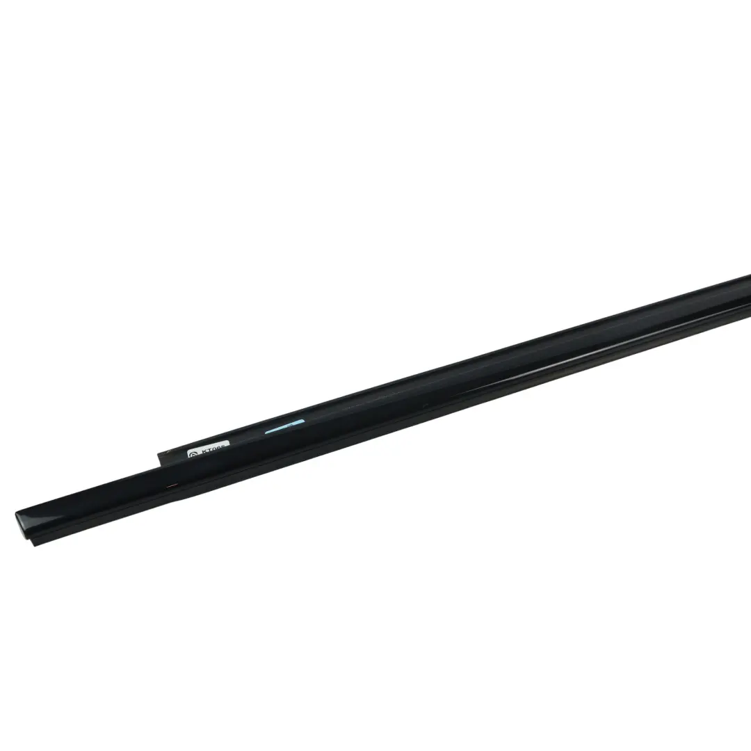 Joint Étanchéité Fenêtre Porte Moulure Arrière Droit pour Audi Q5 8R à propos du numéro de pièce 8R0853764G Audi Q5 8R Joint Étanchéité Fenêtre Porte Moulure Arrière Droit - SKU 8R0853764G - Numéro de pièce 8R0853764G