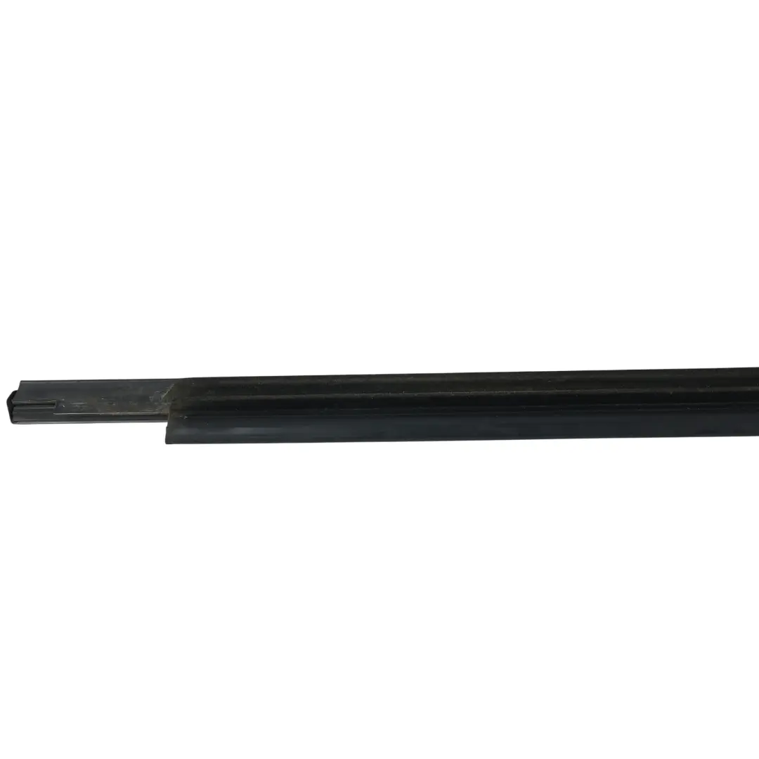 Audi Q5 8R Moldura Sellado Ventana Puerta Trasera Derecha - SKU 8R0853764G - Número de pieza 8R0853764G