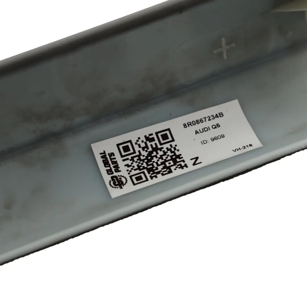 Audi Q5 8R Osłona Słupka A Przednia Prawa Czarna - SKU 8R0867234B - Numer Części 8R0867234B