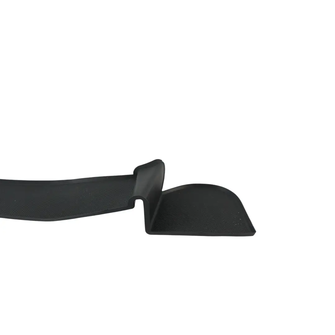 Inserto Goma Bolsillo Puerta Delantera Izquierda para Audi Q5 8R con número de pieza 8R0868133 Audi Q5 8R Inserto Goma Bolsillo Puerta Delantera Izquierda - SKU 8R0868133 - Número de pieza 8R0868133