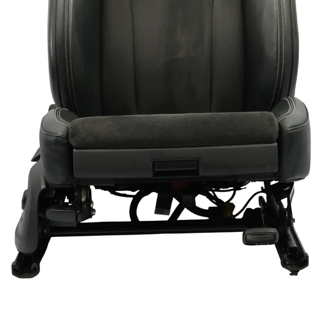 Vorderer Sport Sitz S-Line Rechts Elektrisch Leder Stoff Schwarz für Audi Q5 8R mit Teilenummer 8R0881806N Audi Q5 8R Vorderer Sport Sitz S-Line Rechts Elektrisch Leder Stoff Schwarz - SKU 8R0881806N-2 - Teilenummer 8R0881806N